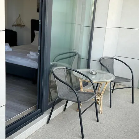Days At The Sea Mamaia Nord Apartment